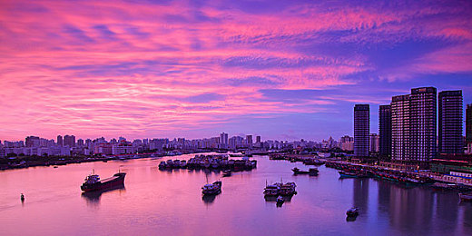 夜色直播成版人看片APP解锁版｜夜色直播新升级，成版人看片APP解锁版引领观影体验革新-1