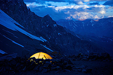 十八禁网站｜“清朗网络，护航青春：深度解析‘十八禁网站’专项整治行动”-2