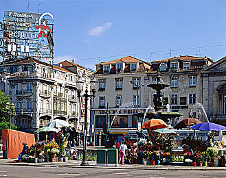 黄色3.0免费｜“黄色3.0免费版横空出世：用户热议，软件行业竞争加剧，隐私保护成焦点”-2