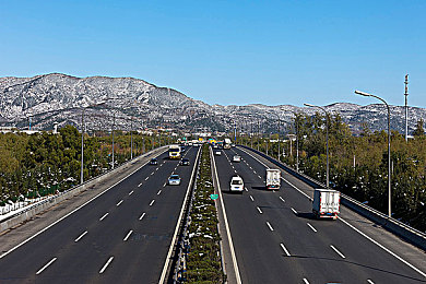 一个人看的www｜“网络独享时代：揭秘“一个人看的www”现象背后的社会文化影响与挑战”