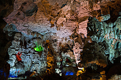 欧美黑人又粗又大的性格特点|粗犷热情,黑白碰撞:探寻欧美黑人魅力之旅-3