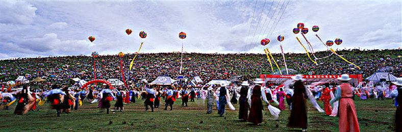 校长猛挺进小莹的体内｜校园安全守护者：师德之光，青春防线-1
