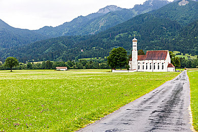 免费真人直播视频｜直播浪潮席卷：免费真人直播兴起原因、影响与未来展望-3