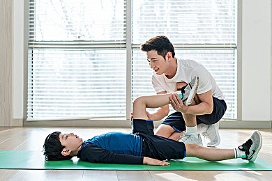 陈冠希用嘴把阿娇到高潮｜互动高潮，游戏新境界：体验《激情互动》独特互动之旅