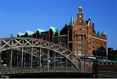 37大但人文company的起源和历史｜穿越人文情怀，共创辉煌篇章-1