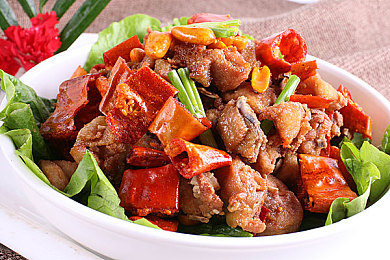 国产AV。｜国产成人影视市场崛起背后的机遇与挑战-1