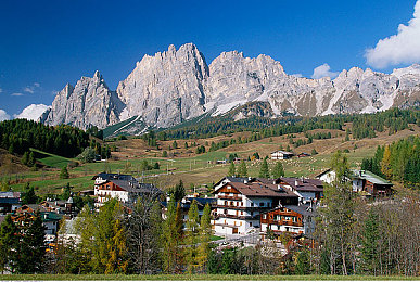 东南亚小雉妓A片小坳｜穿越东南亚迷雾，揭秘“小雉妓”之谜的冒险之旅-1