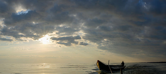 我与黑人按摩师做爰｜道德冲突：按摩师不当关系引发社会热议