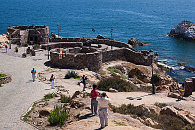 一群黑人4P中国妇女｜歧视与偏见终结者：和谐征途