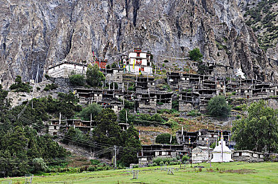 91黑料专区 爆料｜网络揭秘：91黑料专区，真相追踪的秘密利器-1