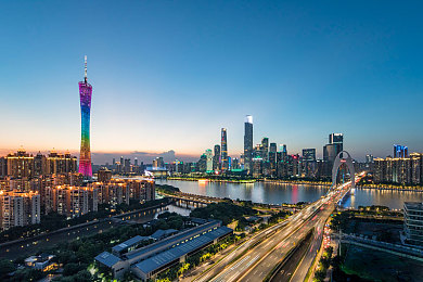 lisaann黑人巨鞭大战｜网络直播争议风波：Lisaann巨鞭大战，揭秘监管缺失与青少年保护挑战-3