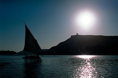 蜜桃视频在线入口www|探索视频魔境,挑战道德与法律的边界-2