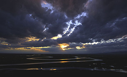 白丝校 脱白丝让我|白丝校“脱白丝”行动引领校园风尚,焕新校园文化风采-2