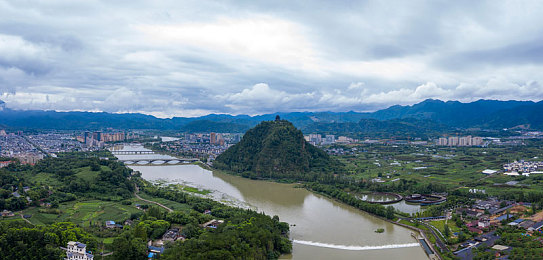 欧美男同性恋｜欧美男同性恋者面临职场歧视与社会偏见挑战-1