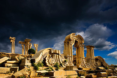 韩国站姐说bts没几个单身｜BTS情缘解码：粉丝眼中的偶像单身秘境-1