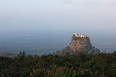 黑色DD4黑色正版下载|神秘冒险游戏“黑色DD4”正版下载开启,玩家翘首以盼-3