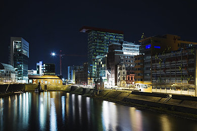 王者女角色全身没有小爱心｜月神剑舞，冰封仙子：揭秘《王者荣耀》无爱心的独特女英雄魅力-1