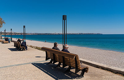 纲手被 脱脱内内打扑克｜网红牌局风云：纲手欢乐时光，揭秘私下真我-2