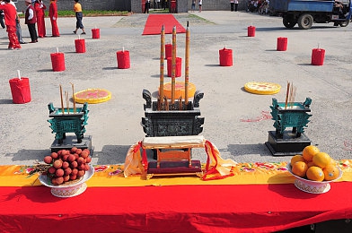 少妇按摩做爰4|暗影下的按摩中心:揭开社会道德裂痕的隐秘角落-2