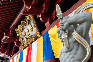 羽毛挠尿孔有多痒｜羽毛轻挠私密处，揭秘痒感新境界-2