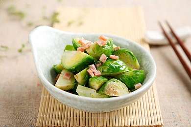 护士脱了精光让人摸秘 喂奶|伦理争议下,母乳喂养教育方式引发公众隐私思考-1