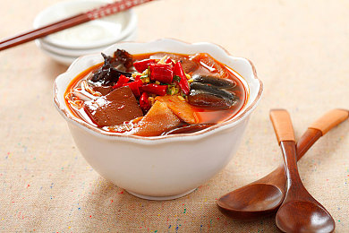 xXX少妇厨房XXX乱｜厨房混乱的艺术：探寻少妇烹饪的惊喜秘境-3