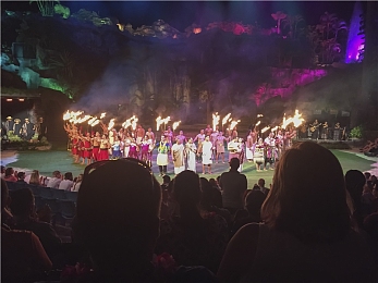 白袜体育生Gay脱裤子自慰｜白袜体育生不当行为引热议，公共道德教育刻不容缓-2