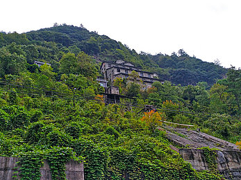 男女免费视频网站｜揭秘男女题材免费视频网站：丰富内容点燃生活精彩瞬间-4