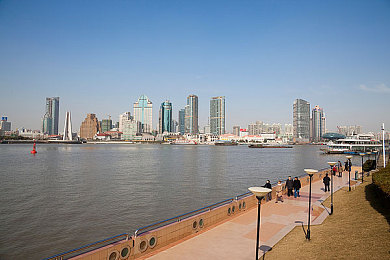 黄色App免费｜“揭秘‘免费陷阱’：网络安全与内容监管面临新挑战，网友热议‘黄色App’免费之谜”-3