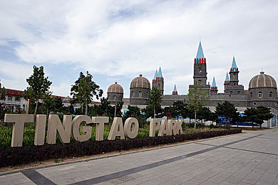 黄色直播平台下载｜揭秘直播暗流，网络安全守卫战-3