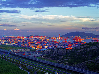 捆绑体育生直男搾精呻吟｜激情汗场：直男体育生捆绑互动之旅-2