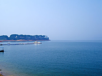 白袜体育生Gay脱裤子自慰｜白袜体育生不当行为引热议，公共道德教育刻不容缓-3