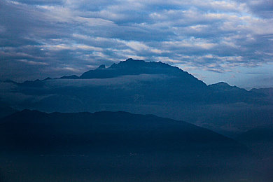 一卡二卡三卡|“一卡在手,支付无忧:新型支付工具‘一卡二卡三卡’引领支付新潮流,便捷安全备受好评”-3