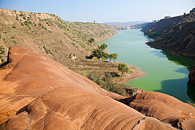 老王头的幸福晚年宋雨蝶｜老王头田园生活模拟游戏《宋雨蝶》温馨上线，邀您共度幸福晚年时光-1
