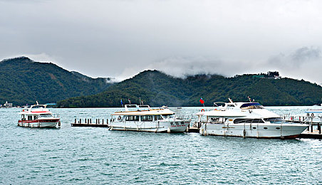 黑人 亚洲人 娇小|多元视角破除刻板印象,共筑和谐包容社会基石-1