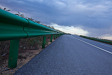 他用舌头给我6次高潮｜大胆艺术表演引发热议，挑战情感界限与认知-2