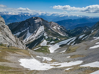 双s女王脚交足调｜舞动新篇章：“双S女王脚交足调”引领舞蹈时尚潮流