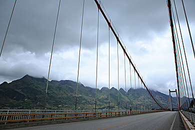 被讨厌上司侵犯枫花恋|“职场道德边界再敲警钟:某公司上司骚扰下属,枫花恋变悲剧引热议”-4