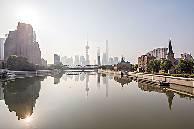 白袜体育生Gay脱裤子自慰｜白袜体育生不当行为引热议，公共道德教育刻不容缓-4