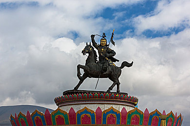 爱情岛独家论坛｜爱情观念新风向，家庭和谐共筑梦