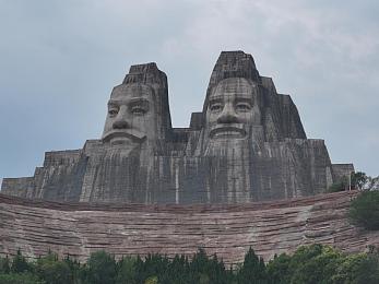 《三上和崧泽小职员》｜崧泽奇迹：三上从职场新人到主管的励志蜕变之路-2