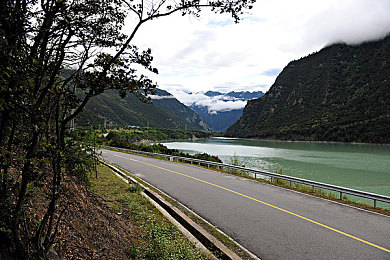 精品禁播小U女系列｜网络迷雾破除：禁播“小U女系列”，守护清朗网络空间-1