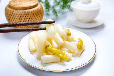 三上悠亚2023年作品｜三上悠亚最新作品引发成人行业热议与反思-3