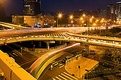 成人富二代｜富二代新篇章：成人富二代价值观转变与挑战探索-2