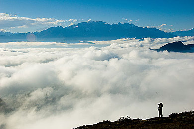 老师在教室露乳给我吃｜“课堂惊现伦理疑云：露乳事件拷问教育底线与师生和谐”-1