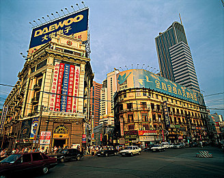 oppo破解版3.0.3.无限｜OPPO破解版3.0.3.无限：解锁无限可能，体验个性化定制魅力-1