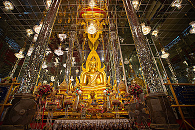 老师扒开让我 了一夜网站｜老师意外发现学生沉迷“一夜网站”，引发青少年网络安全教育热议-4