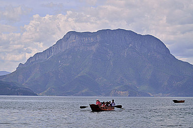 艳女app|艳女APP:引领潮流,颠覆传统社交,打造时尚互动新天地-1