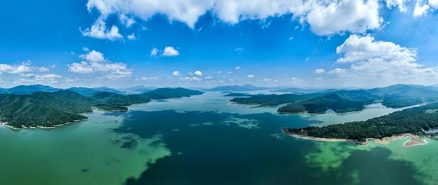 警熊初更第三部交警马国力｜交警马国力英勇事迹感人至深，彰显人民警察忠诚担当-2