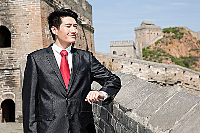 无尽3D怪物媾交粗暴|《无尽3D》暴力血腥内容引发伦理争议,游戏产业监管亟待加强-3